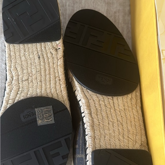 FENDI Espadrilles size 6 men shoe - Picture 3 of 4
